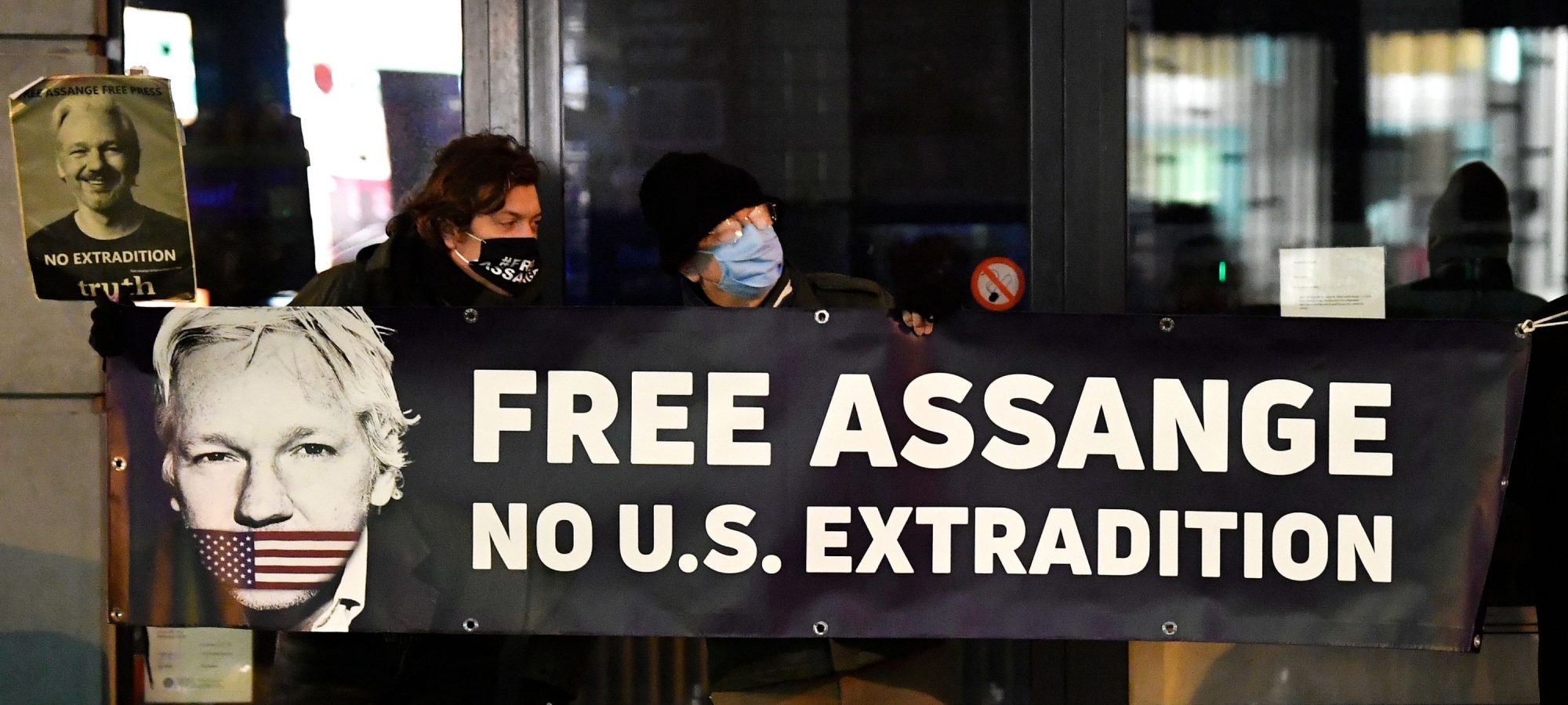 VS verdoezelt en geeft een verkeerde voorstelling van zaken op de tweede dag van de Assange-hoorzittingen