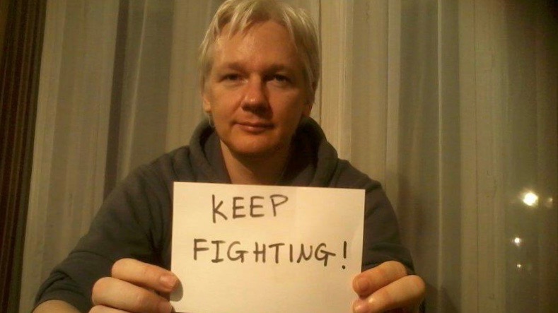 Julian Assange krijgt het recht om in beroep te gaan tegen uitlevering aan de VS